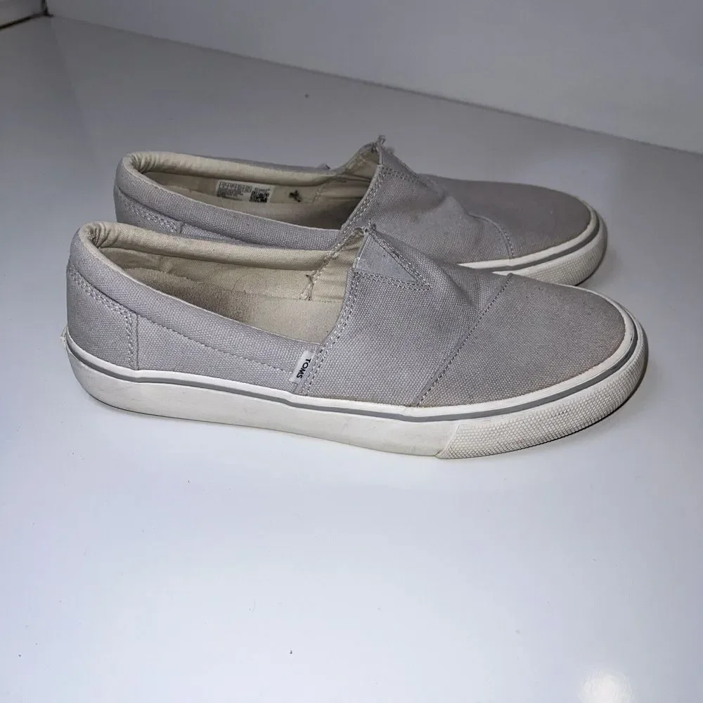 Toms pre owned
